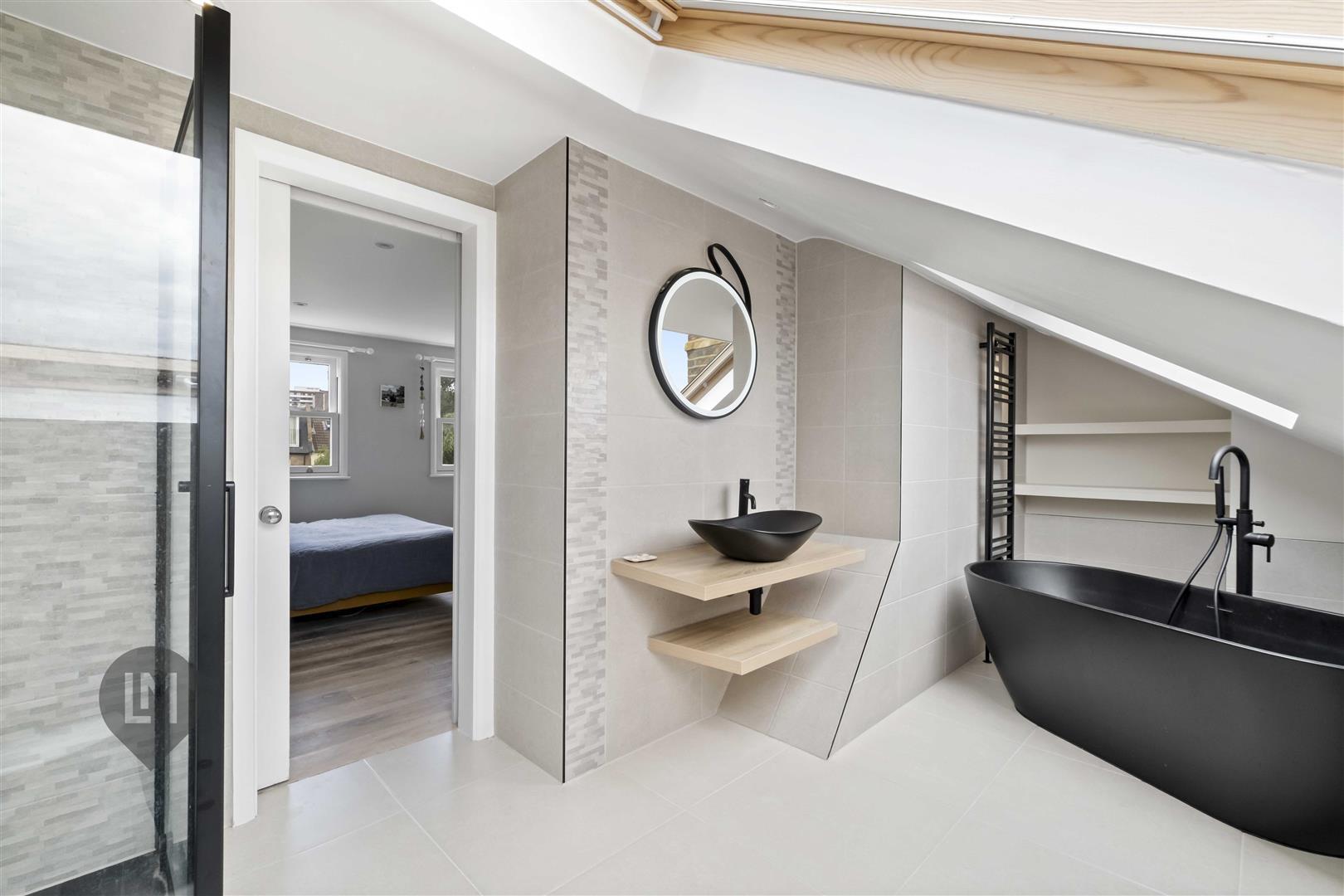 Property Image 2b8c275f-f279-4055-be76-c6e05a51ee72