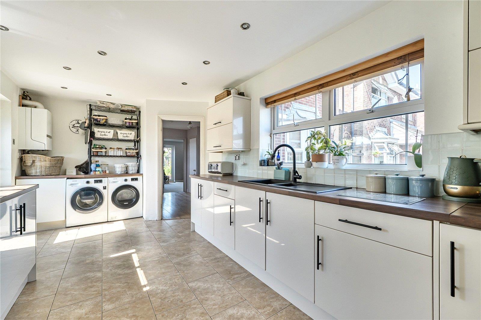 Property Image 2bcc9e81-5412-4db4-b98a-7fd6d8f4341a