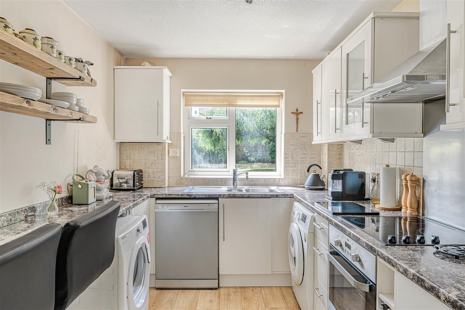 Property Image 2bf2514c-140c-4863-a933-c9a4938ed0e6