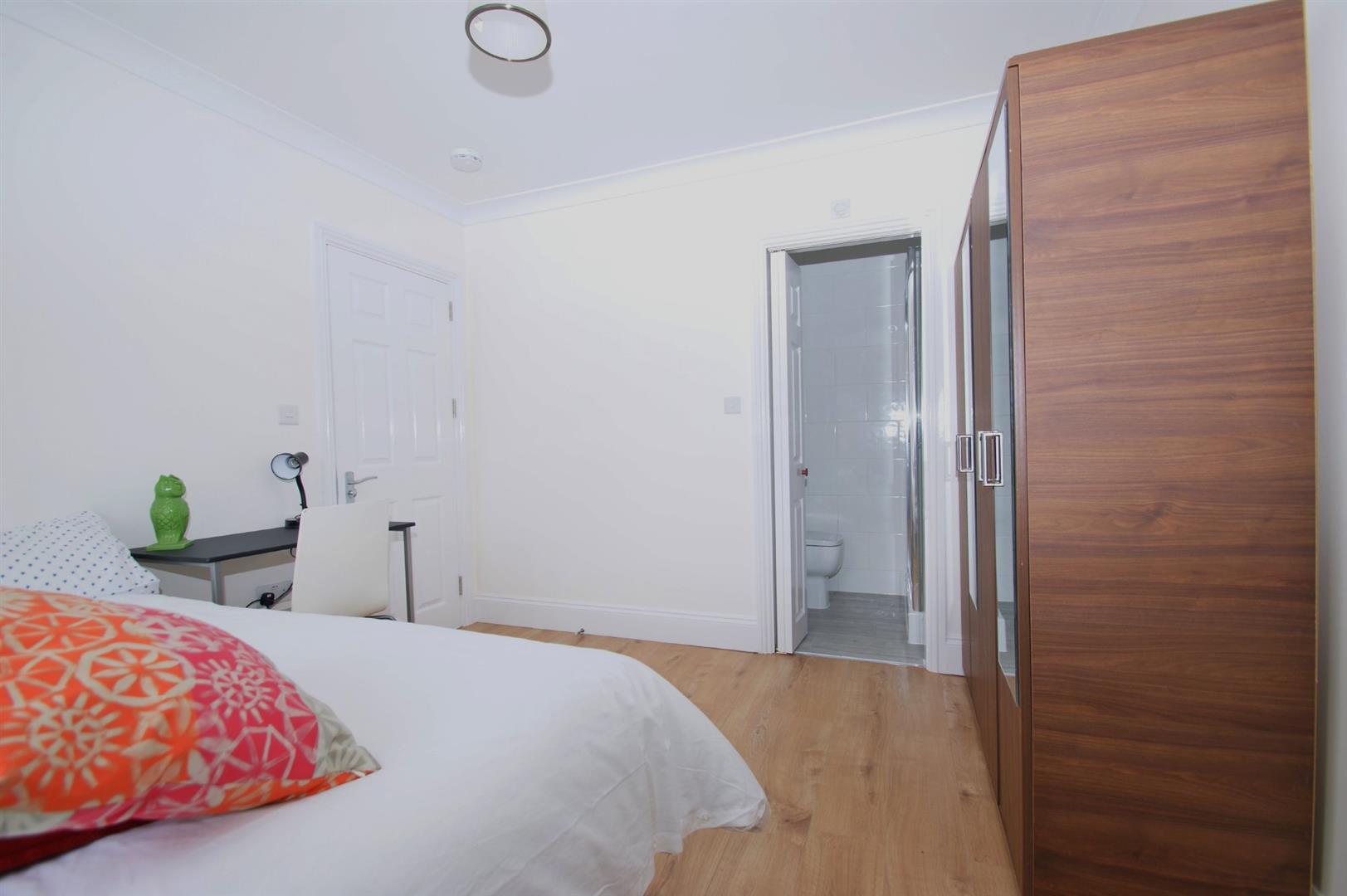 Property Image 2bfe7cf5-1466-49c6-99e9-244cce0c22a7