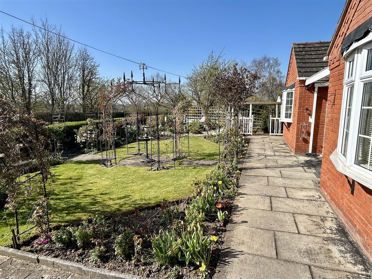 Property Image 2c00e5e1-8483-4042-a7a8-df84eb297d27