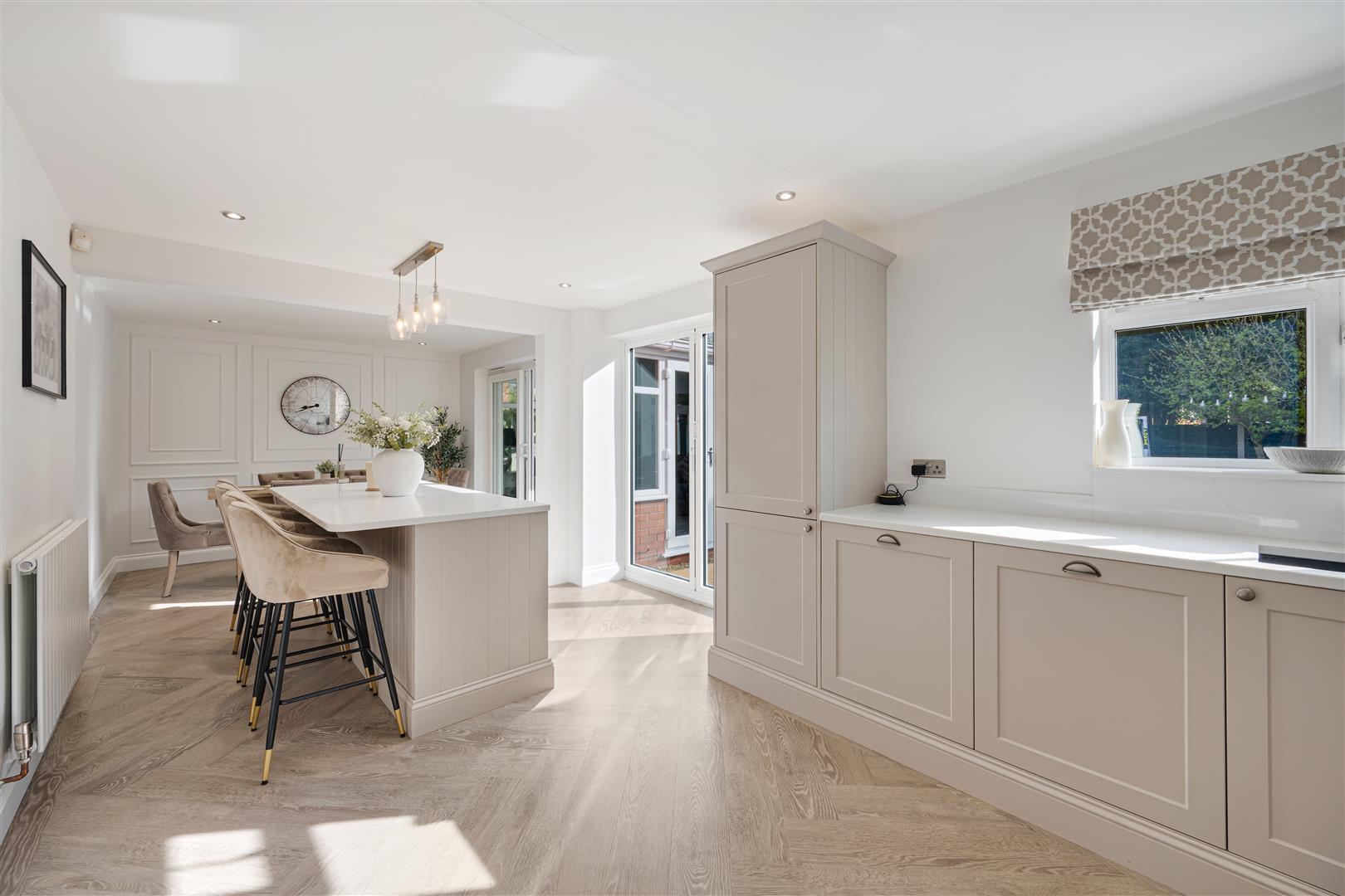 Property Image 2c287f32-0b5e-4186-8e7f-011c47bc3049