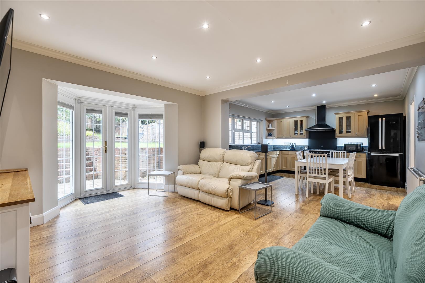 Property Image 2c2e39d9-e0bc-44ae-a42f-6bdea41569da