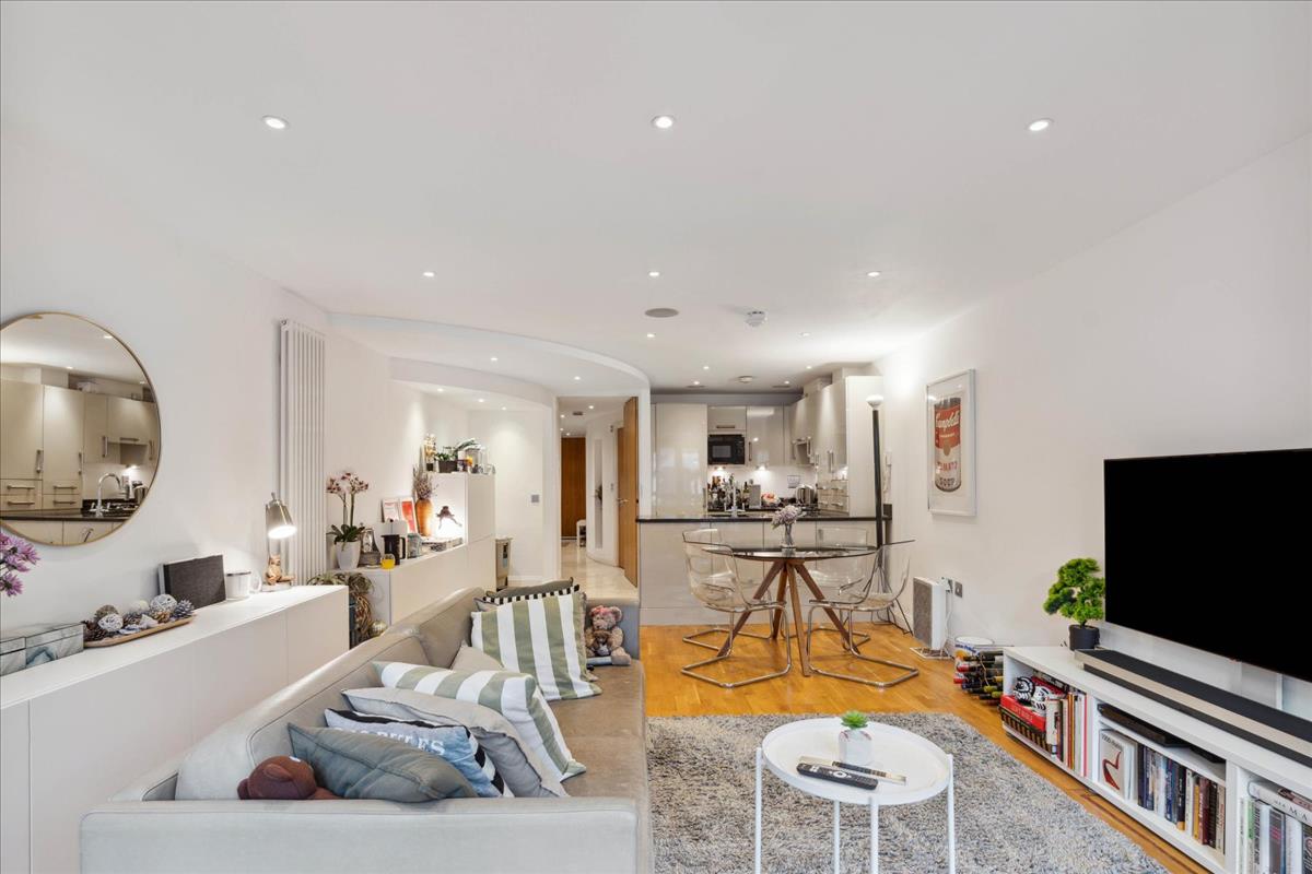Property Image 2c43a335-66e5-45ed-99d1-0d1d8de58969