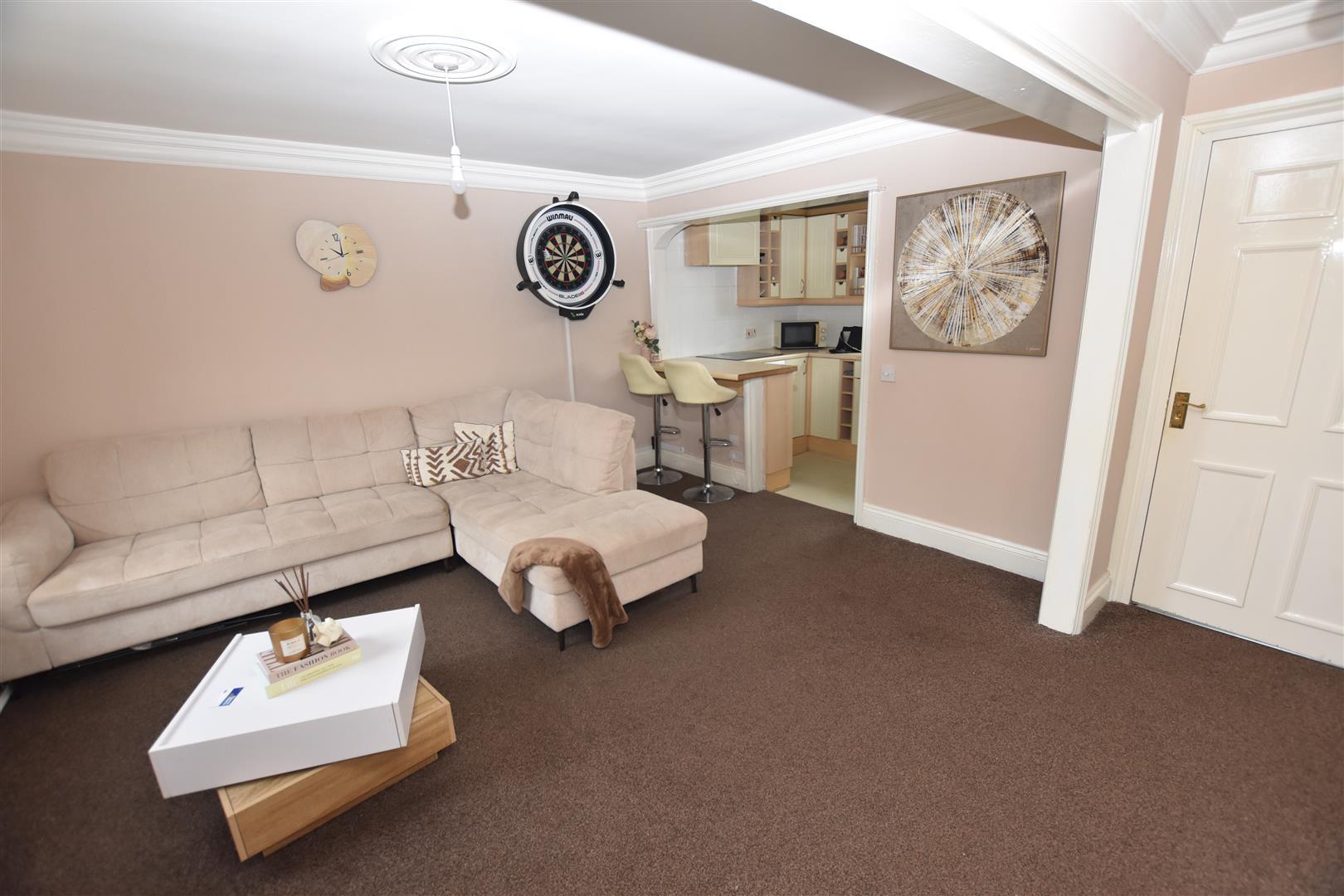 Property Image 2c73a08f-02d8-4cb1-b91f-e293ccf4bf3e