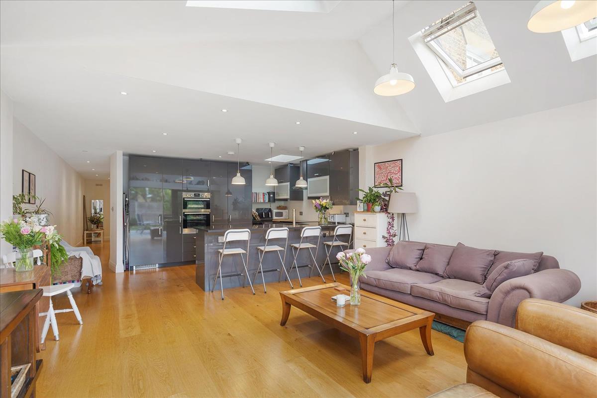 Property Image 2c93aaf6-7934-4062-9441-f6fde0cac719