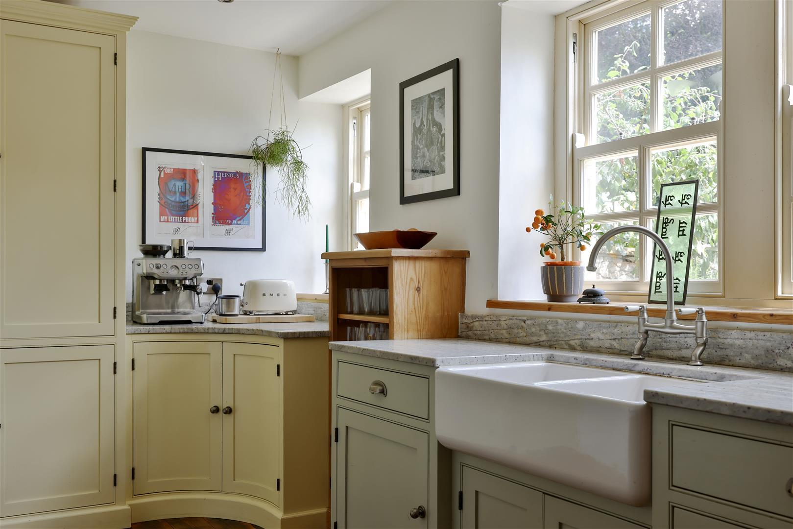 Property Image 2c9a1d1d-7270-4cda-9ebd-a0510fe2eb53