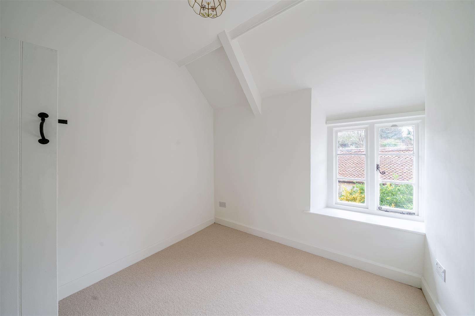 Property Image 2cae63c9-feea-4232-b176-e8f30e11753a