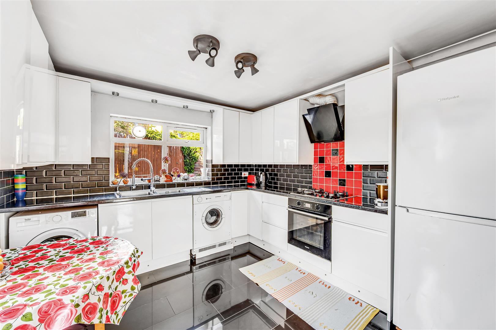 Property Image 2cb55159-23bd-4ed7-93ec-0d7dfc6c94ed