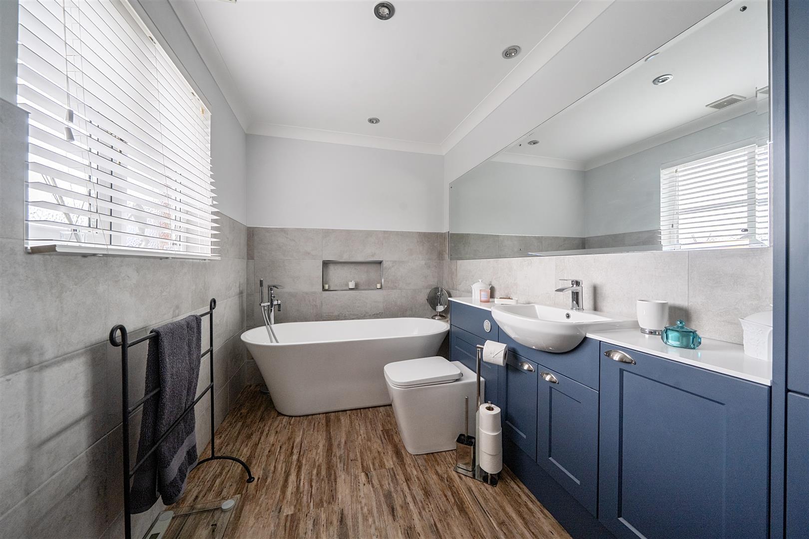 Property Image 2cb5623c-affc-42f0-b61e-edfa13b00fd1
