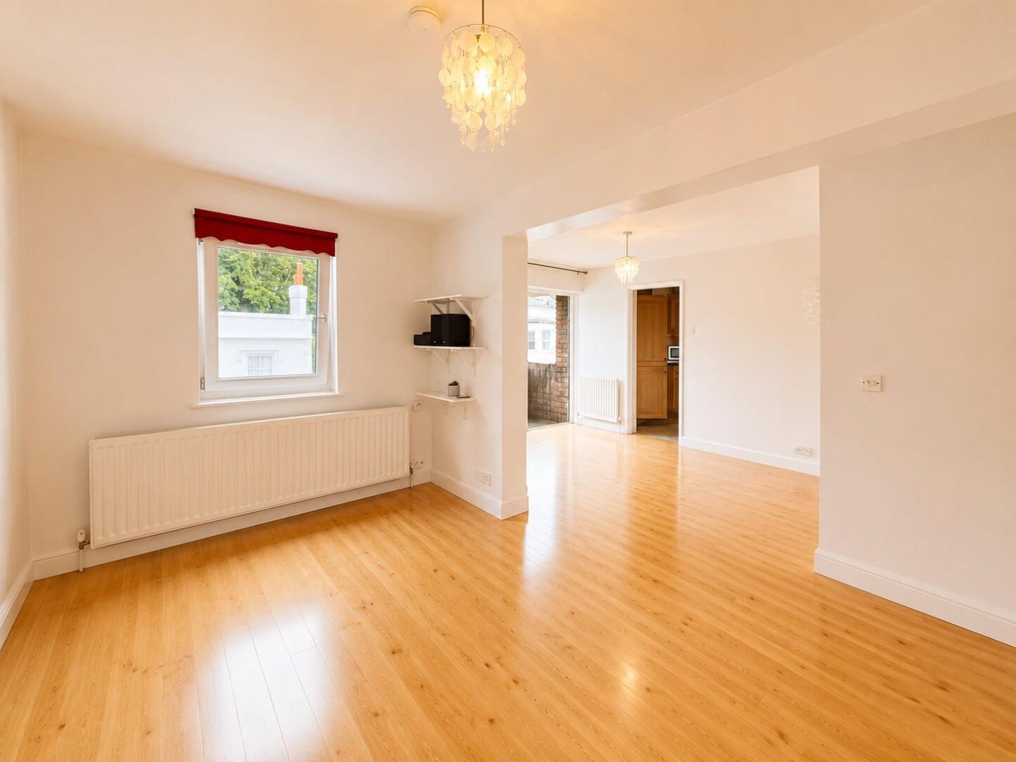 Property Image 2ccc0f38-11f1-43b4-a619-5b091f77163a