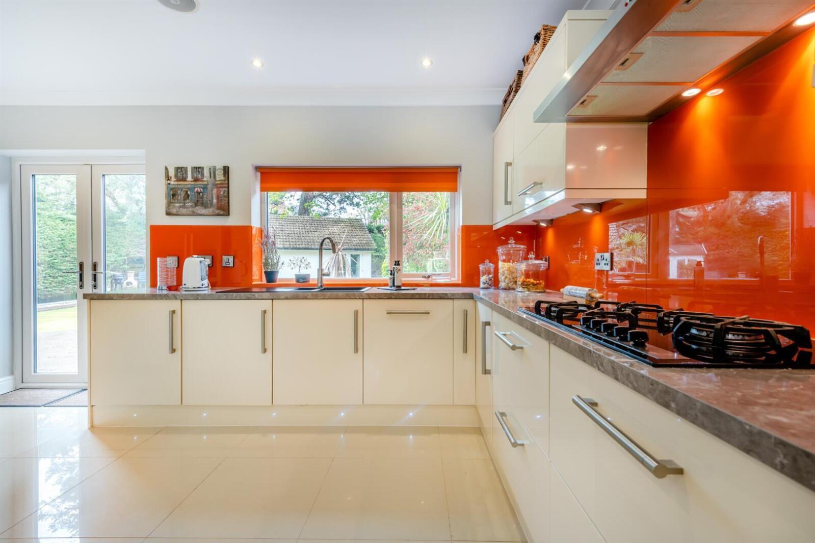 Property Image 2ce3e6ba-c7ca-476a-bede-93304e613439