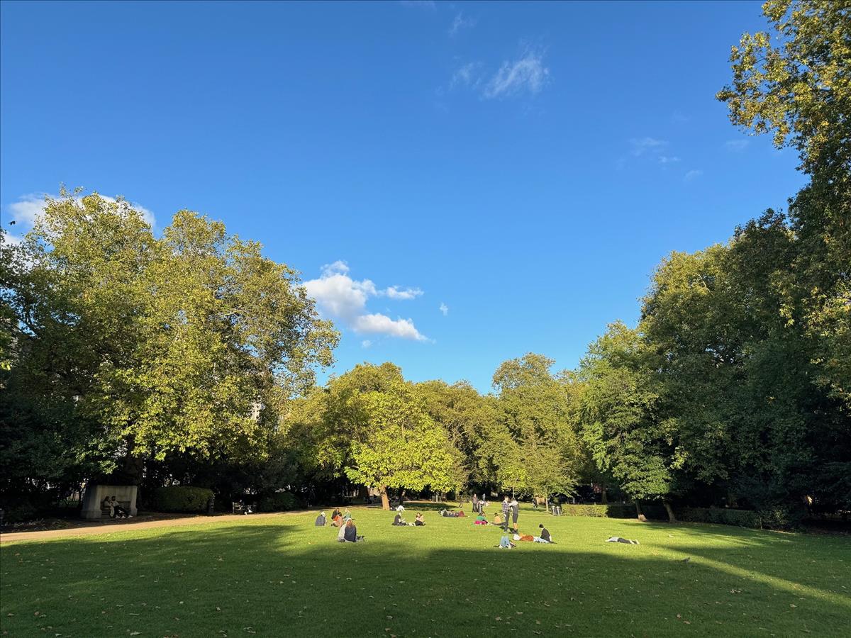 Flat for sale, Marchmont Street, WC1N. Bloomsbury. Russel Square Park
