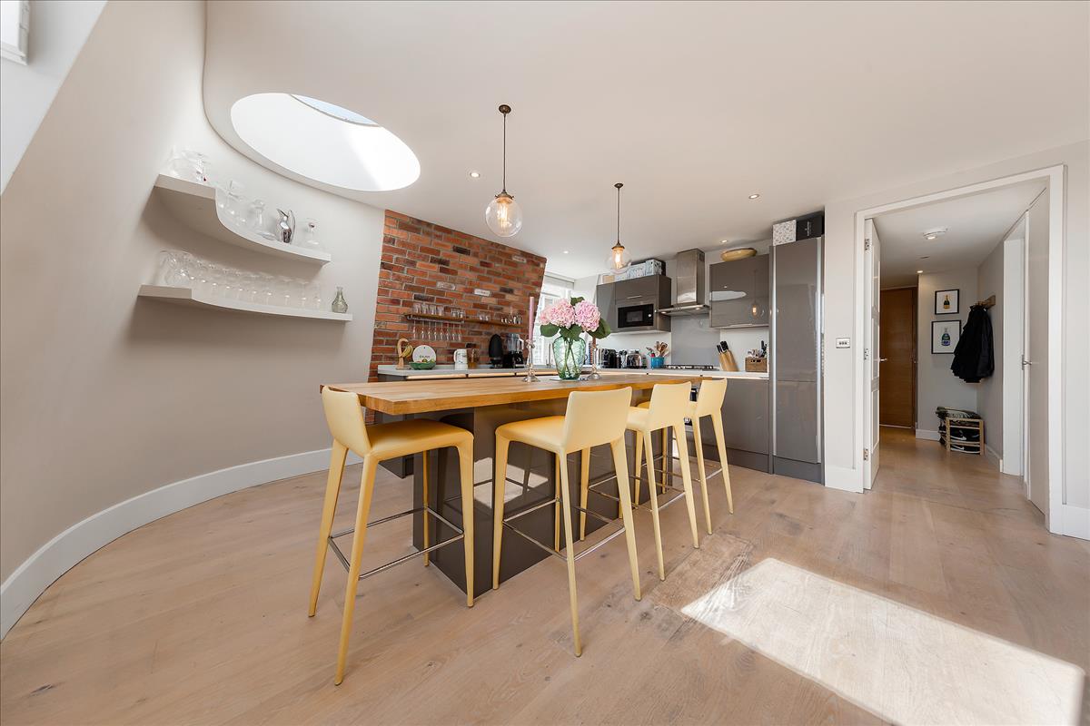 Property Image 2d0715f4-7ae4-4b27-84aa-684e72d9d78c