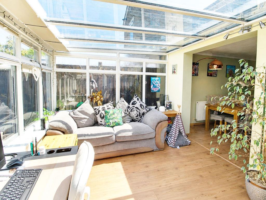 Property Image 2d266d86-b4ac-46ac-8e6d-45bcb8ce4b17