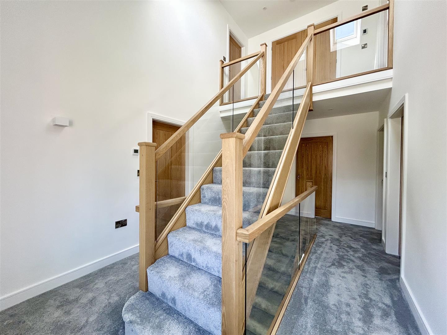 Property Image 2d44be63-5359-462a-98aa-241b67ff7f04