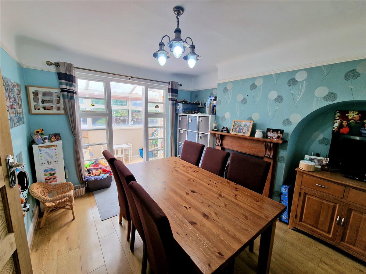 Property Image 2d6721e6-fc34-426b-b04e-cc19c3e0853f