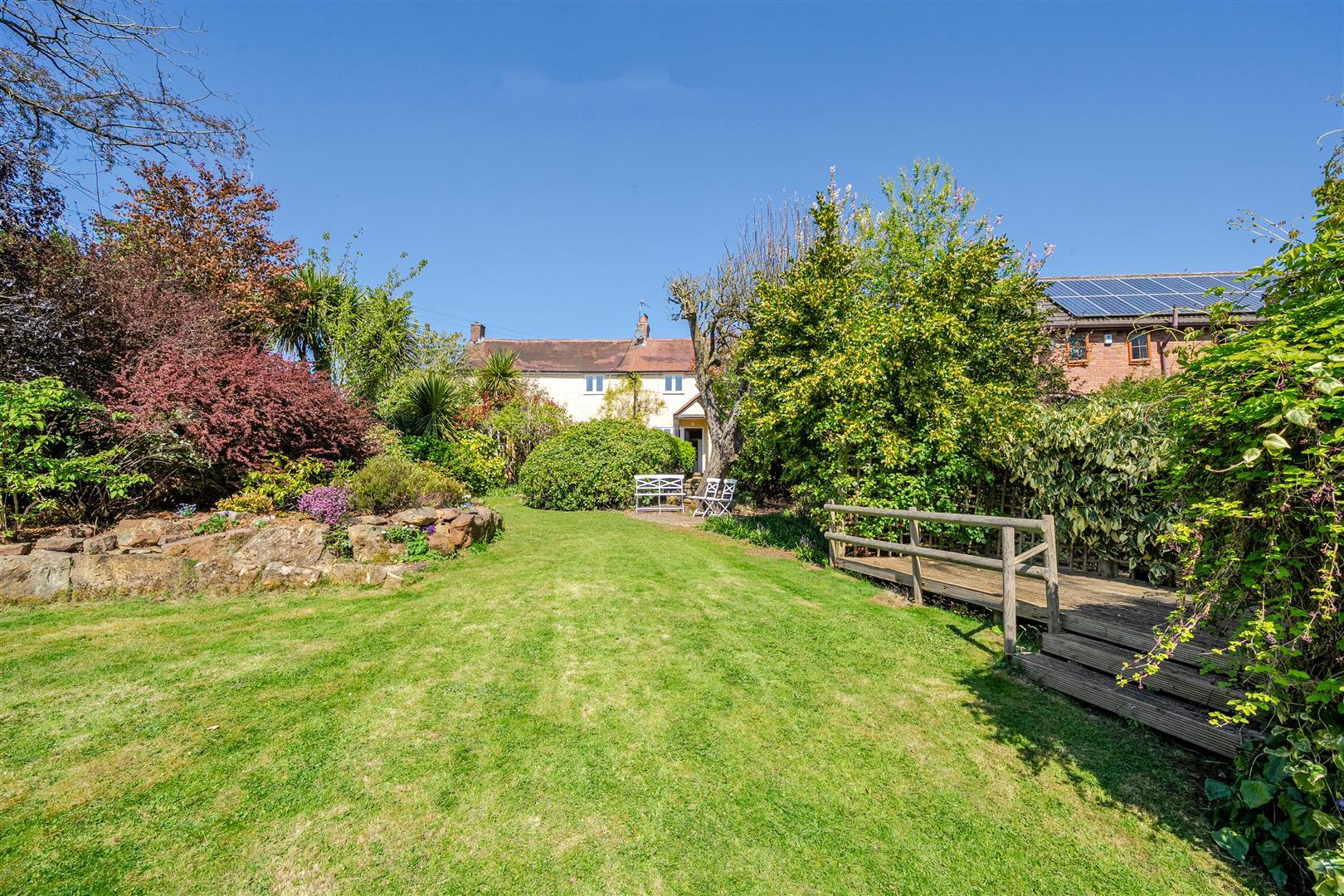 Property Image 2d6e2513-57a2-46da-be48-bd92b9d7c9b3