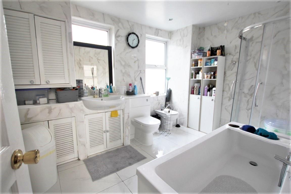 Property Image 2d8163f5-668e-4bab-8779-419828879b50
