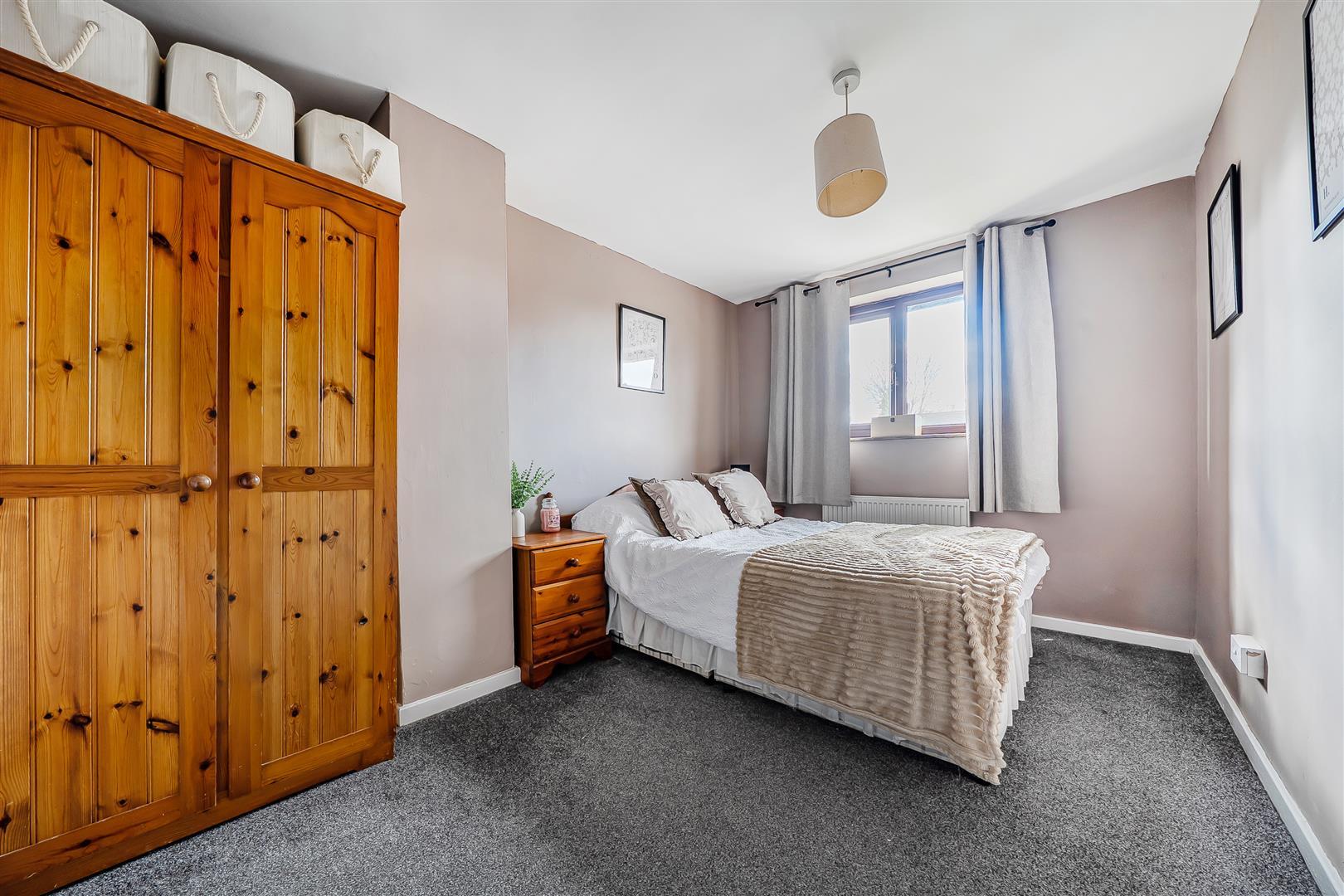 Property Image 2db820b1-15ee-499f-af75-0573c31de475