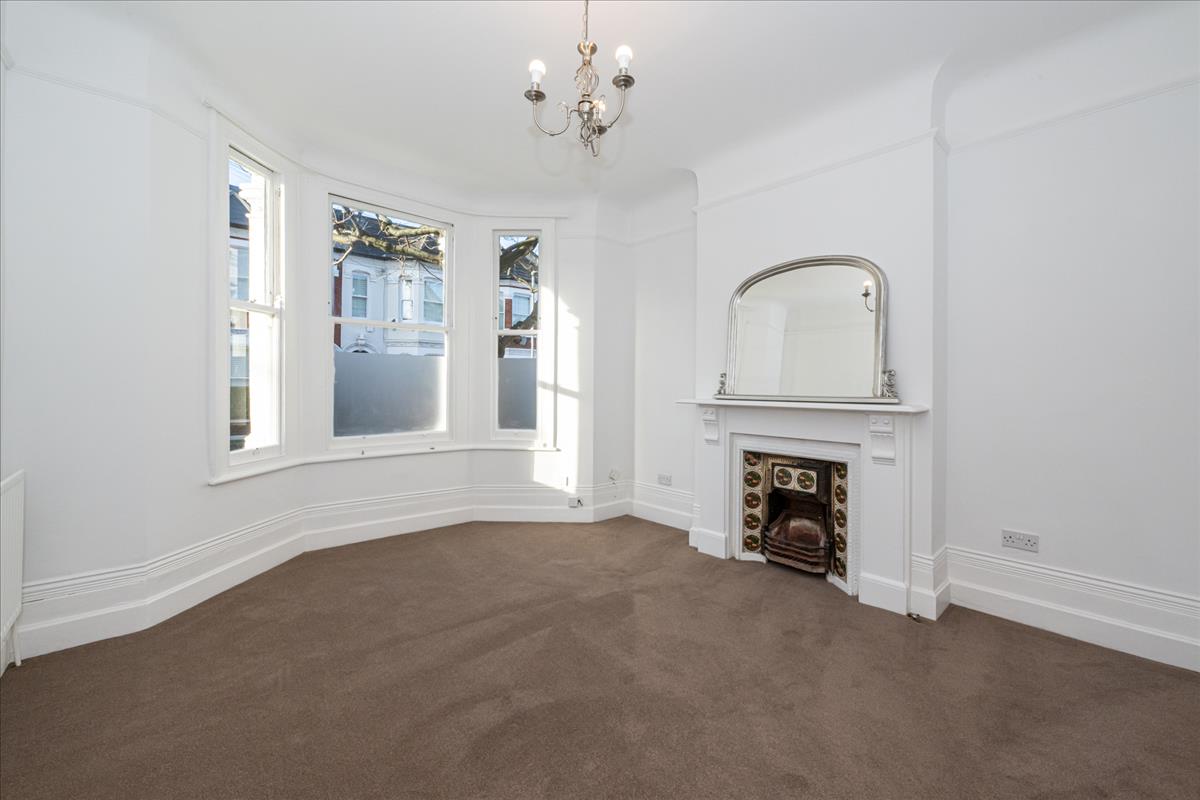 Property Image 2dbd2a3c-f1e7-44e3-83dc-2105f8d3c321