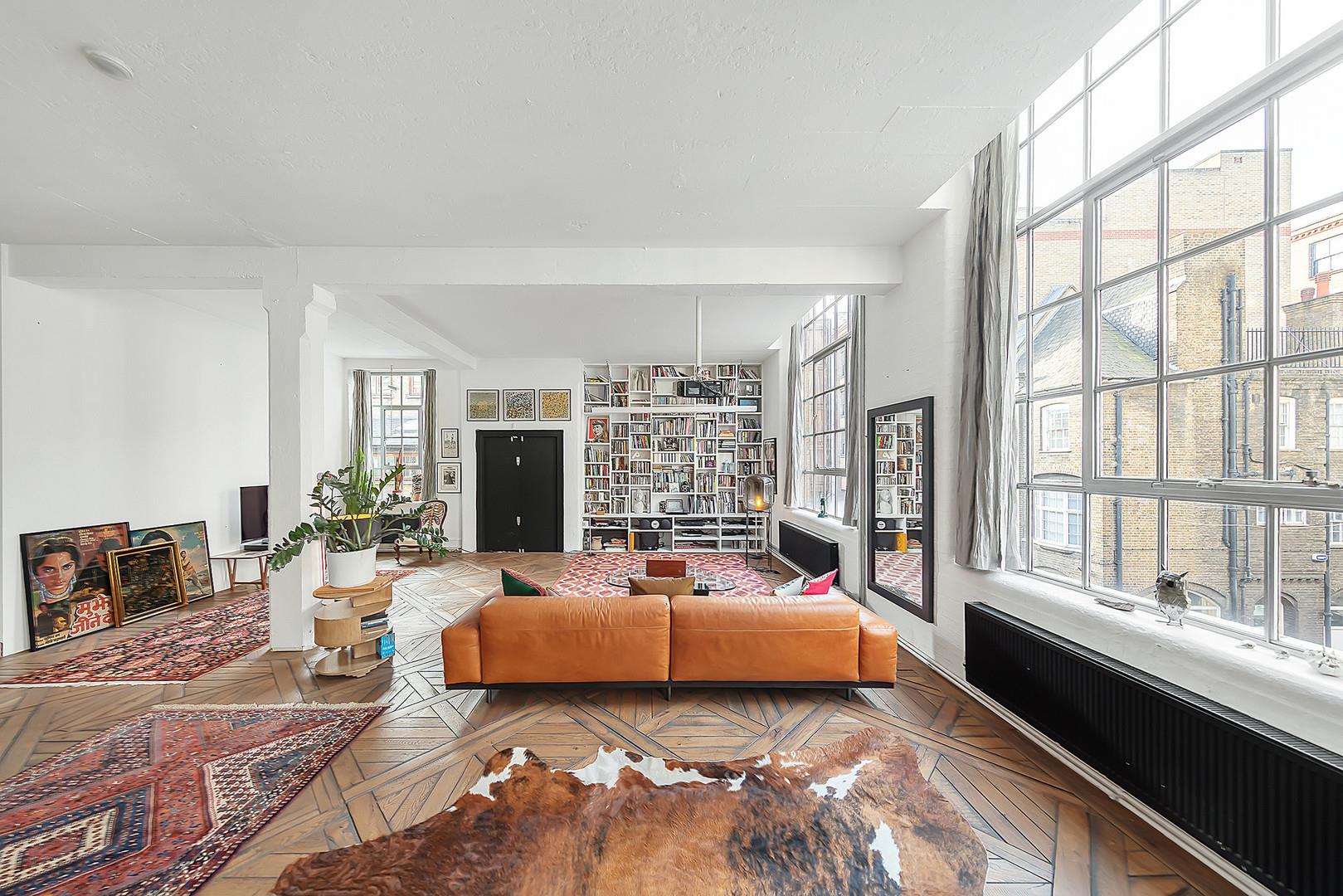 Two bedroom two bathroom 1600 square foot warehouse apartment for let in shoreditch ec2a