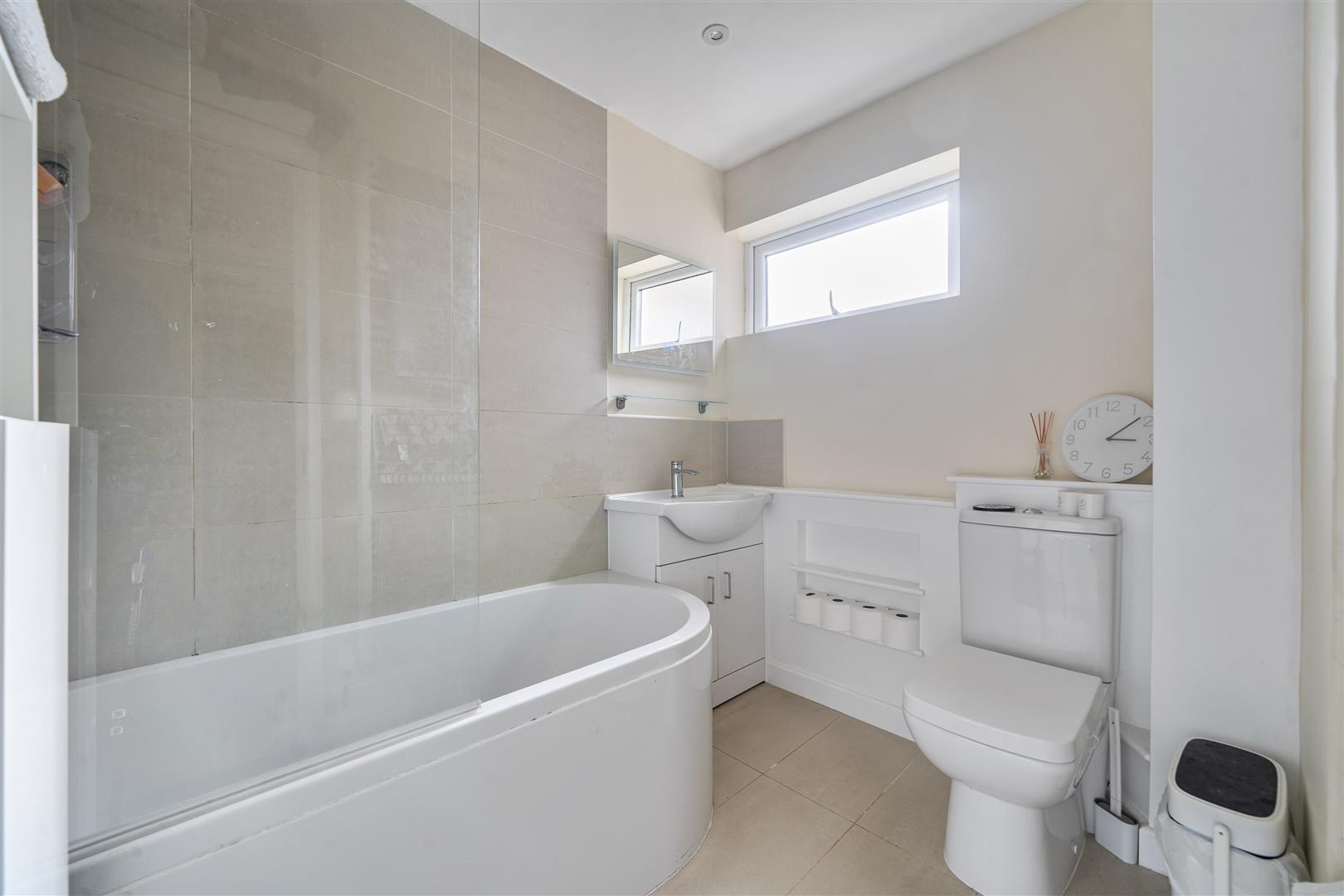 Property Image 2e1ed5f2-f8b8-49cd-92cc-4dd1f641f6b0