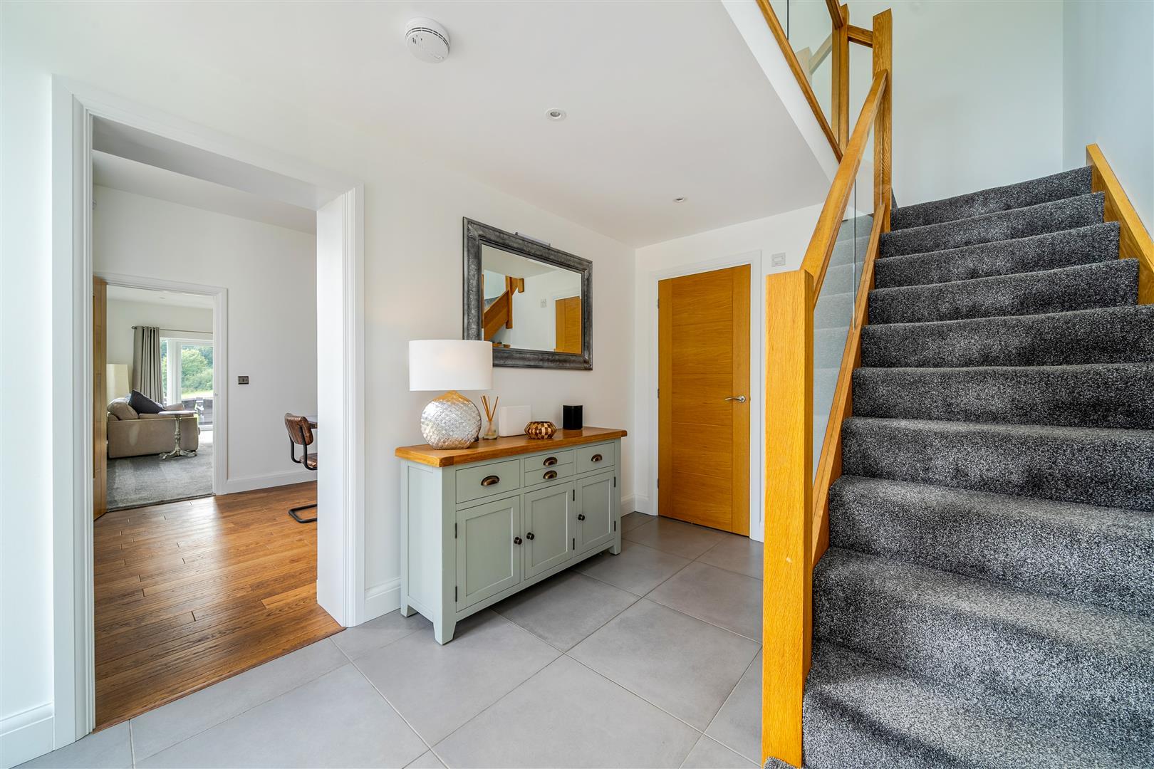 Property Image 2e1eeb0e-8b0e-4198-8e65-e3fa1f88f666