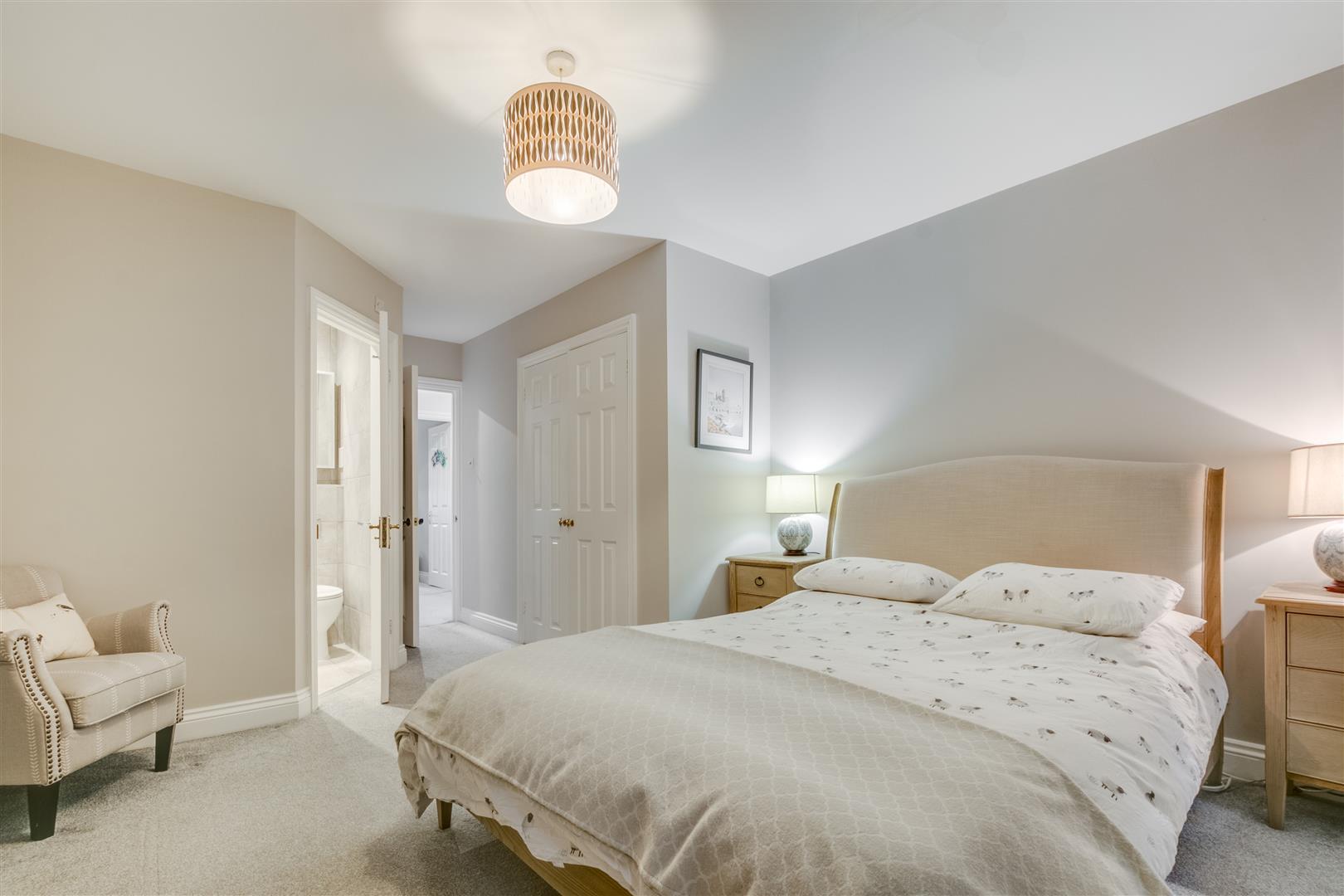Property Image 2e29cb09-f51c-474f-8c27-e7db84488c31