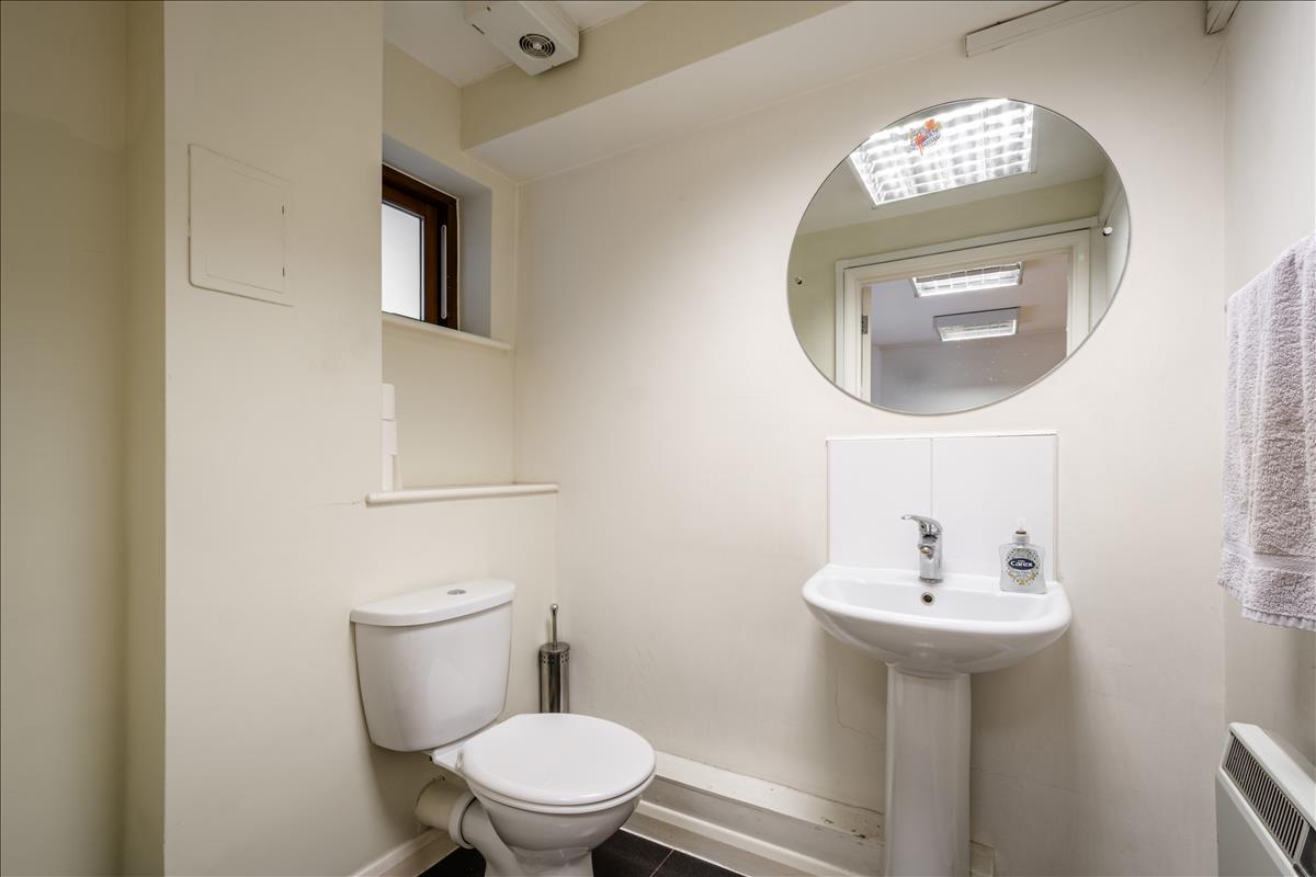 Property Image 2e4f1279-75c7-4960-bd85-162d2ede2e5b
