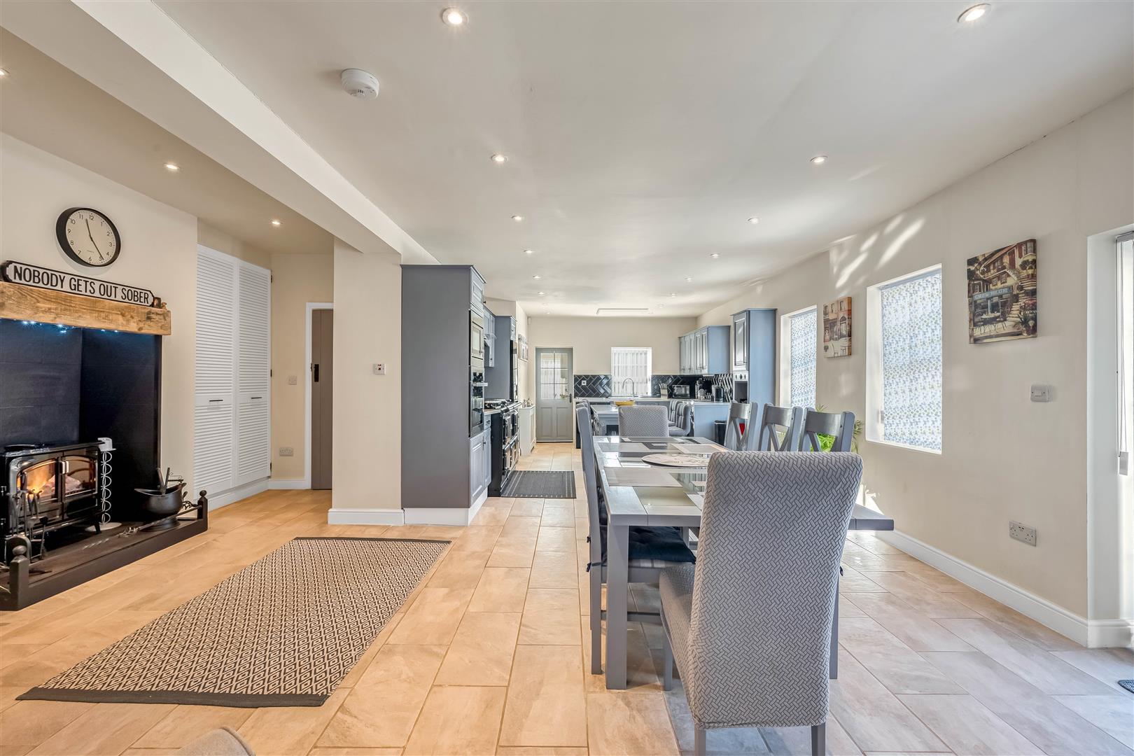 Property Image 2e5dc103-ee03-46da-95ca-f6c1a25086ec