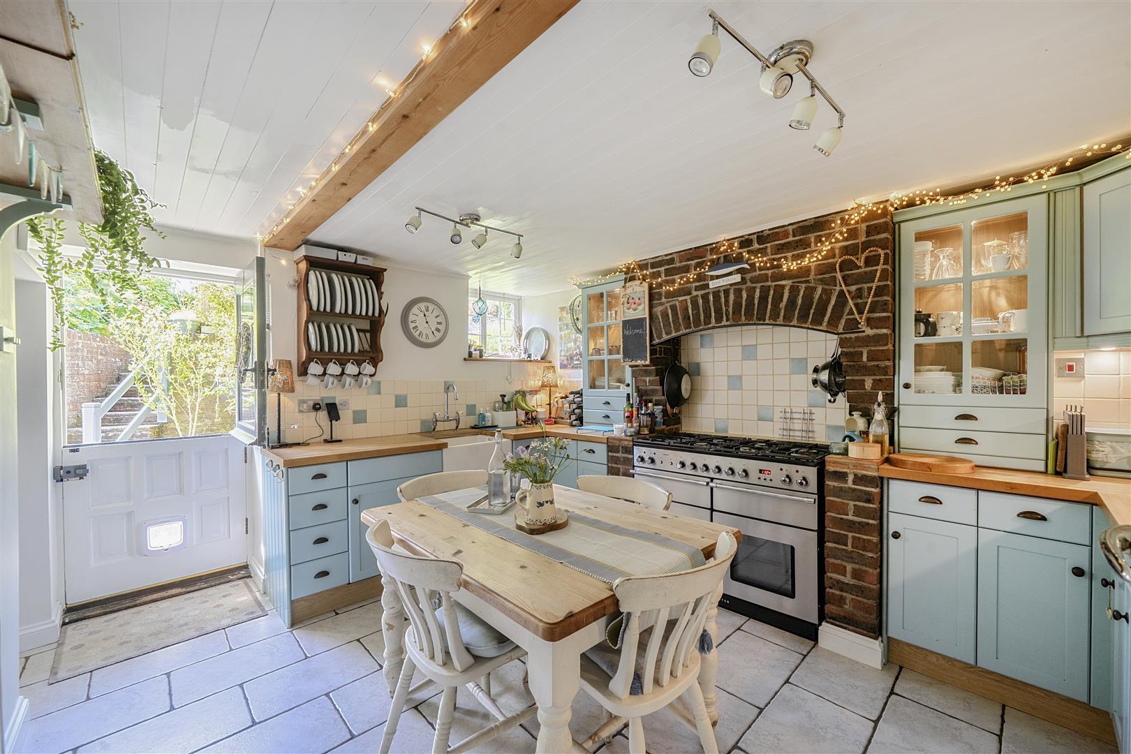 Property Image 2e83ebae-f91d-4d06-87c0-417c770c5006