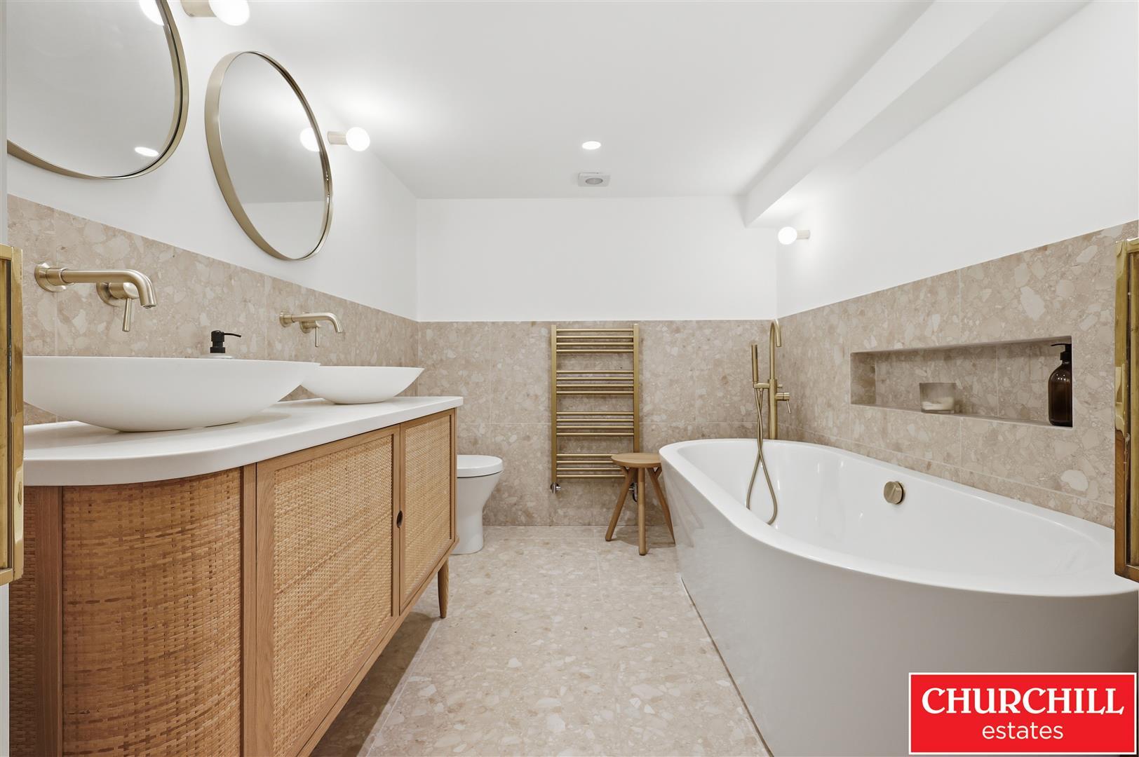 Property Image 2ea2d533-6522-44f3-b125-6082b75991f6