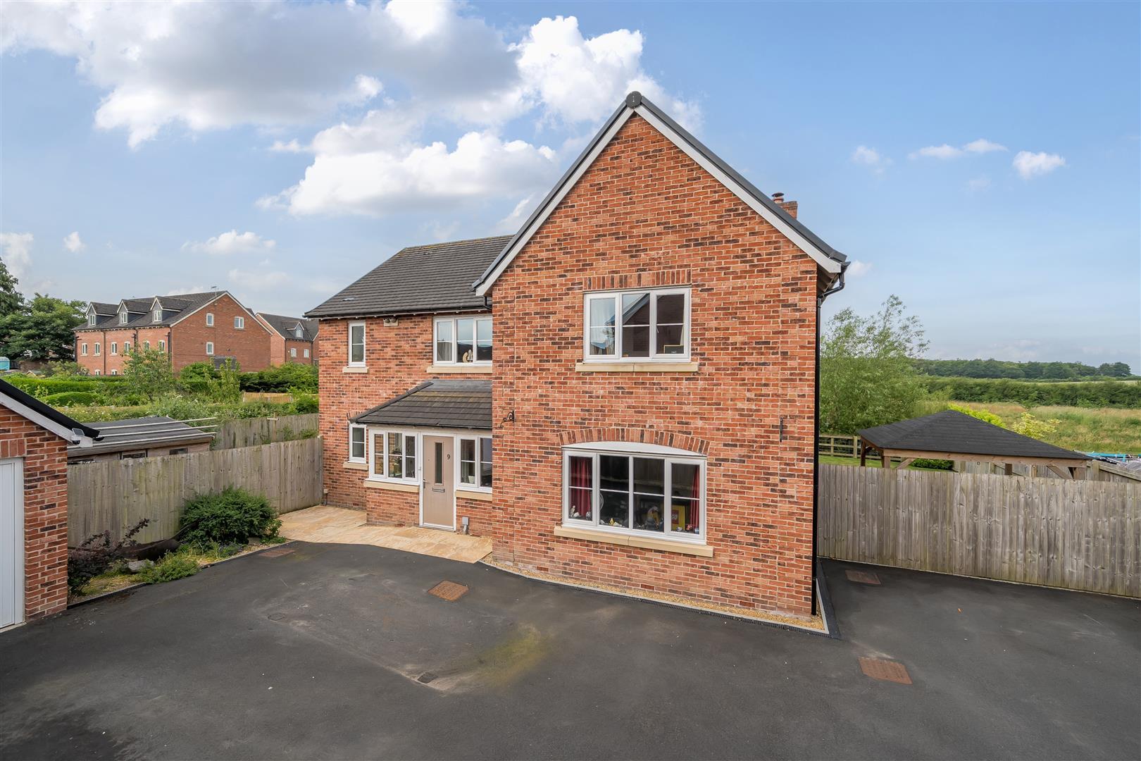 Property Image 2ed3f5dd-3732-498e-9ffe-8fff3ad53725
