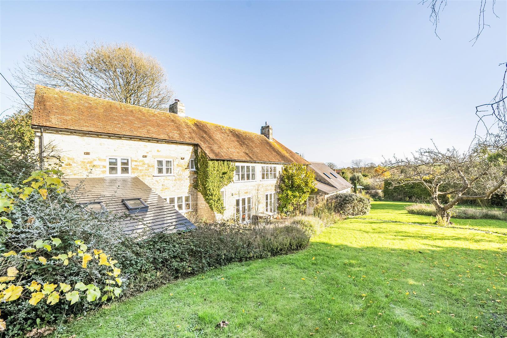 Property Image 2edf0983-d104-4fde-acfe-bfb7951ed252
