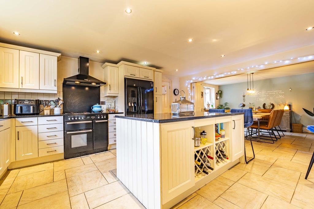 Property Image 2ee4144d-e24f-45f6-8583-e992f0514d39