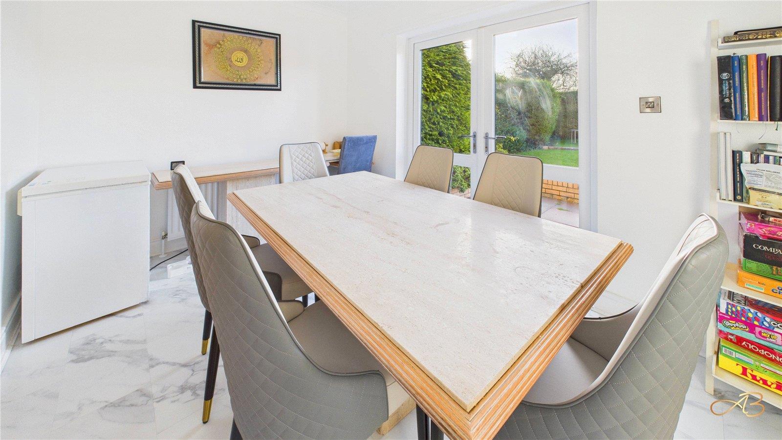 Property Image 2ee883cc-6c29-41ae-803f-f3d724b01c3c