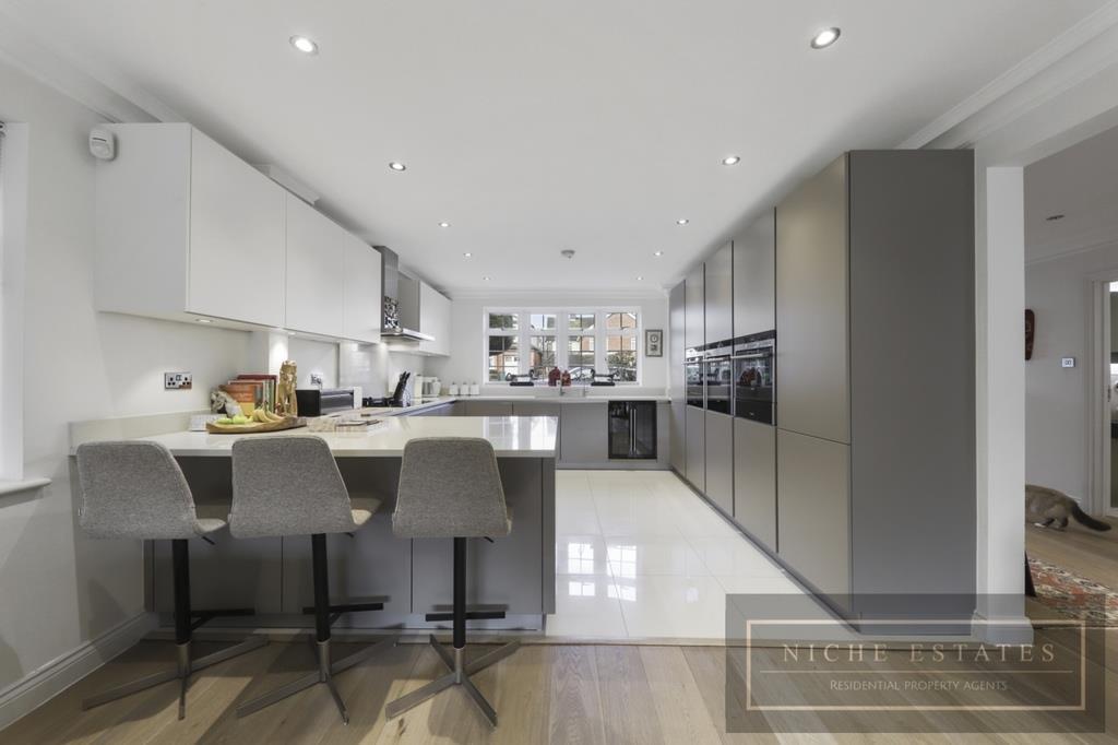 Property Image 2ef283f3-7bf6-4ba9-a008-1c46bc112086
