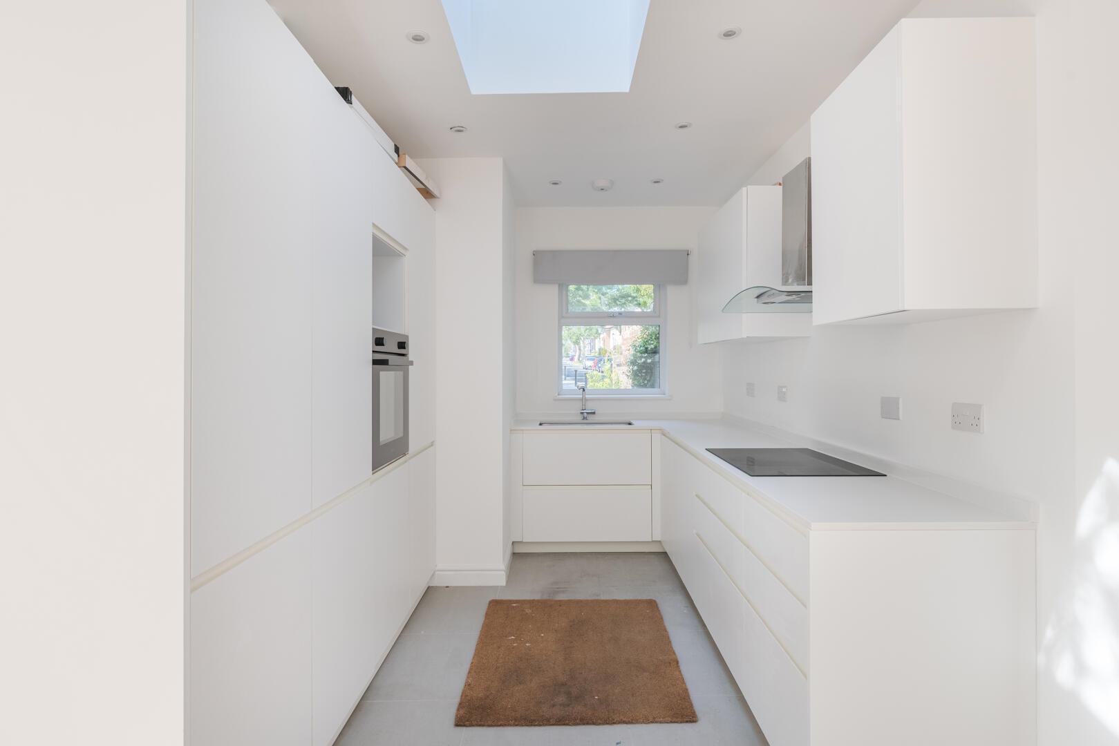 Property Image 2efbdee5-6d46-409a-9b65-86e3358041f9