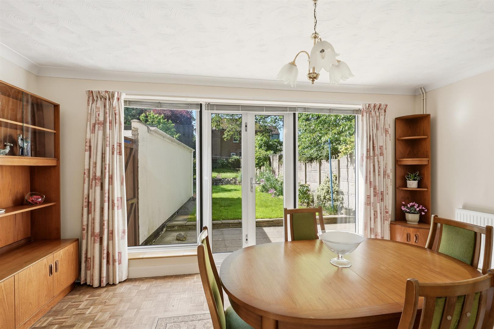 Property Image 2f4844af-926b-4622-835f-4b52f64cd780