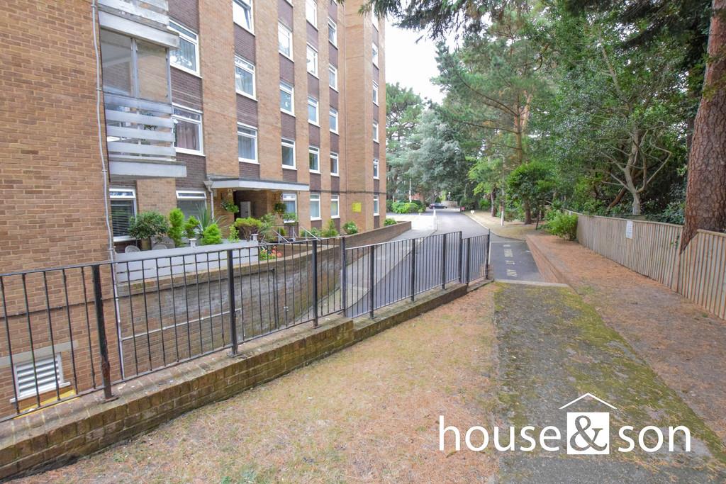 Property Image 2fa2e8c8-f475-445f-ab8a-523188606e5d