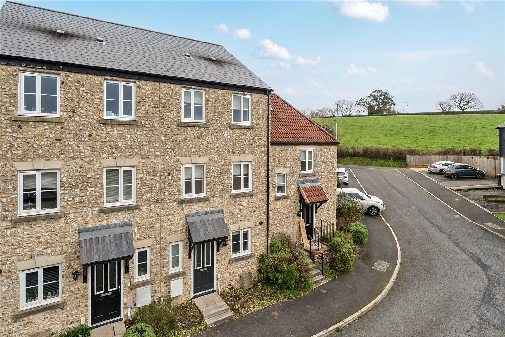 Property Image 2fb66891-c42e-4879-a239-c80413cf29c5