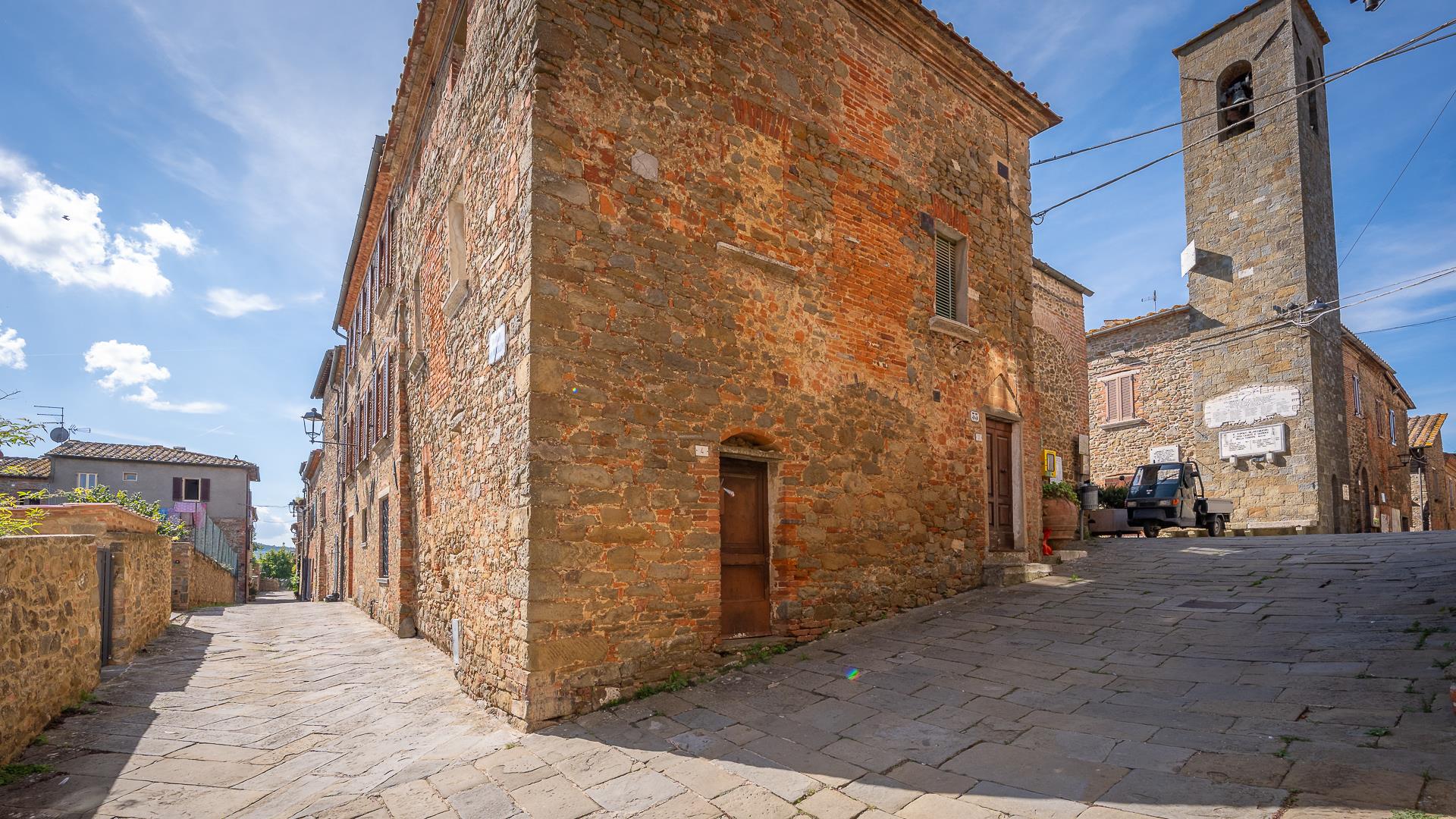 Property Image 2fe4b4ba-4eb6-469a-ae98-102a644d662f