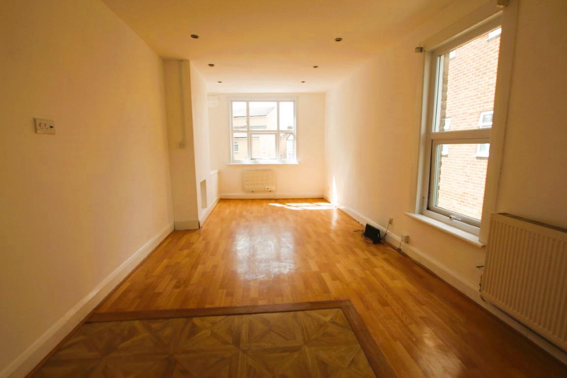 Property Image 2fe5da5c-001b-41f9-a6b7-a4bc0c11dd87