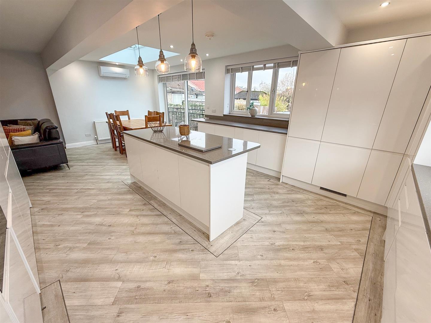 Property Image 300b33e8-1275-4d87-9351-475982550fbb