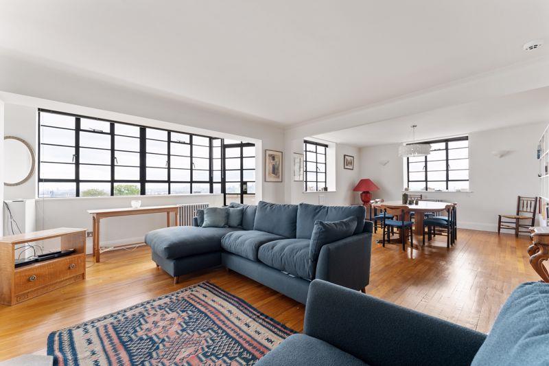 Property Image 30196505-8ede-4b15-ae9a-000675b18a76
