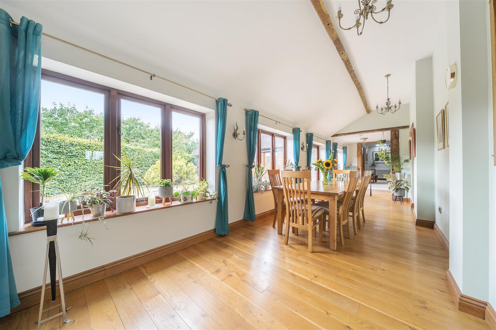 Property Image 301b5976-2de7-4fa5-a8e2-a0243fa8894e