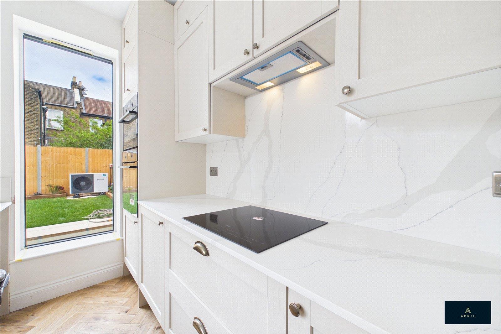 Property Image 30532615-3f46-48b3-8cd6-19ecef5f1d4f