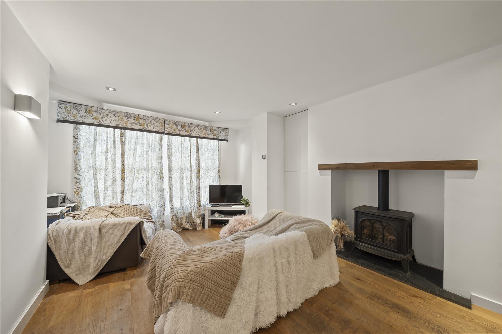 Property Image 30545796-f889-4b07-8b78-9b47deebdafd