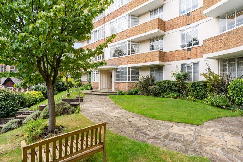 Property Image 3061ba6c-f2c2-4c09-8cc4-8e8e72b5bc2d